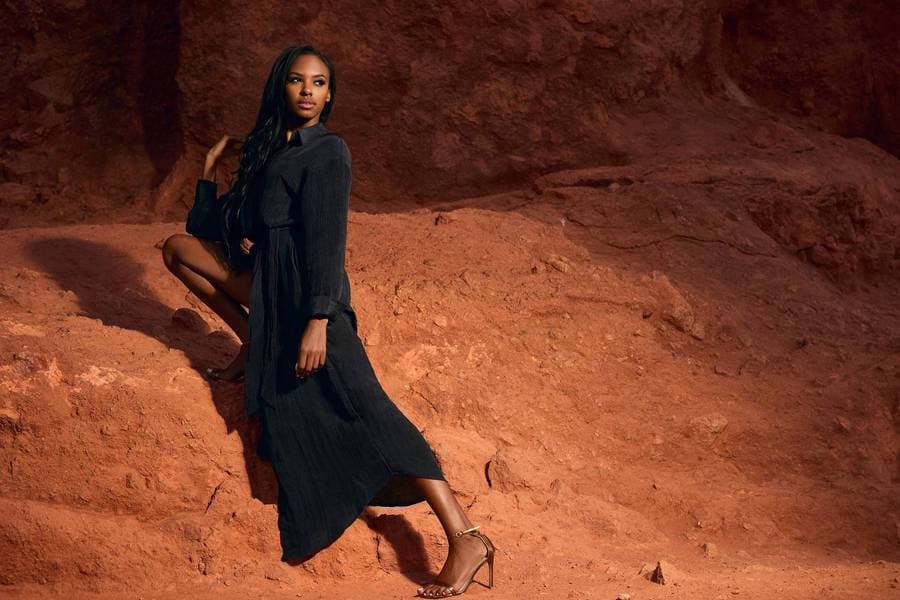 Fotografía de retrato en locación exterior con flash portátil Profoto