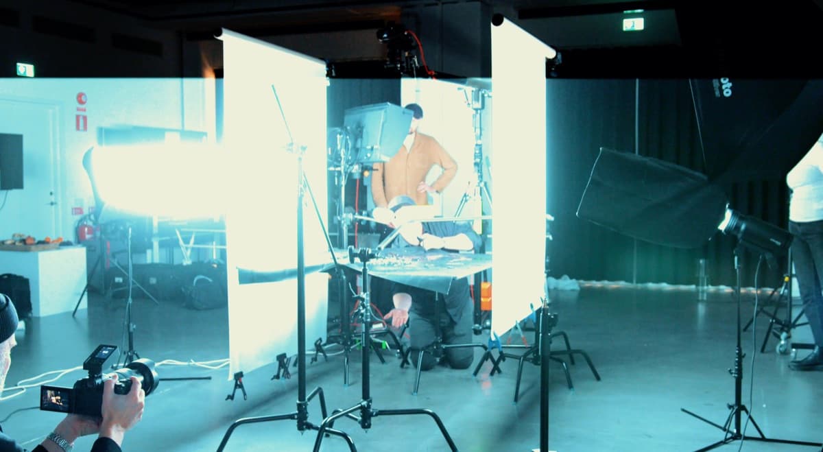 Iluminación profesional Profoto para fotografía splash de alta velocidad